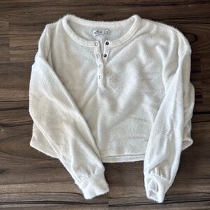 Hollister White Cropped Sweater